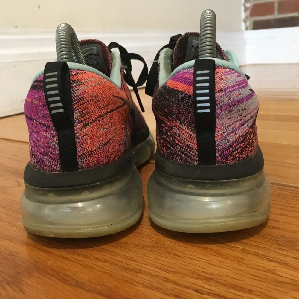 Nike Flyknit Airmax Women’s Size 7 - Picture 6 of 6